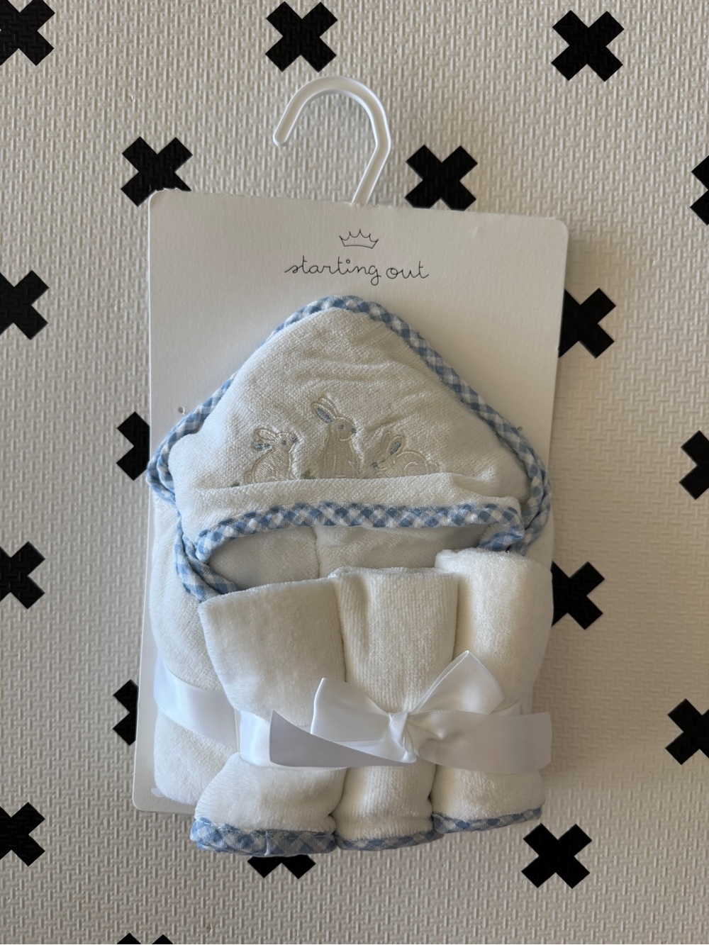 Starting Out 4pc Hooded Towel and Washcloth Giftable set NWT